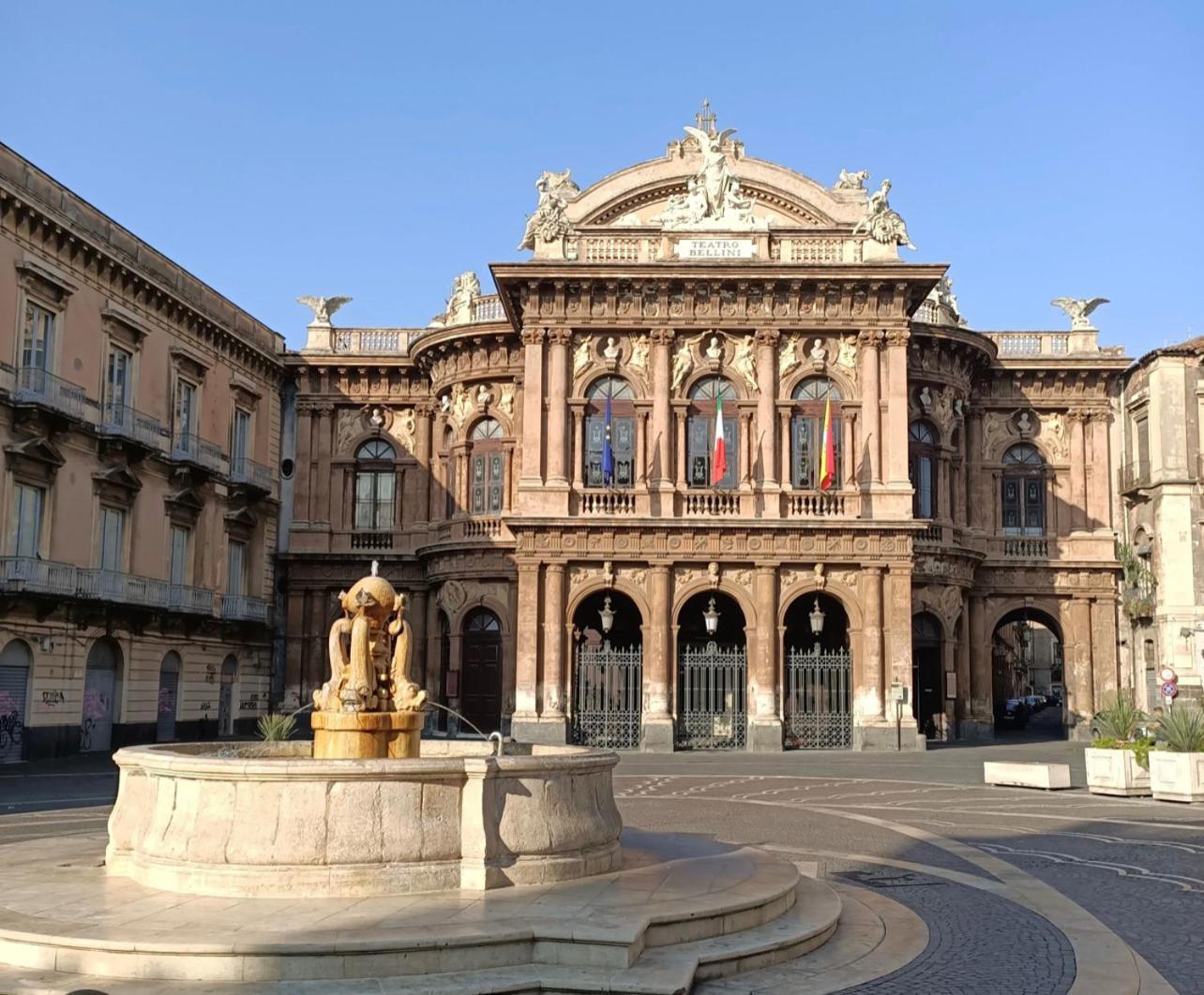 Wonderful Teatro Massimo Bellini Apartment คาตาเนีย ภายนอก รูปภาพ